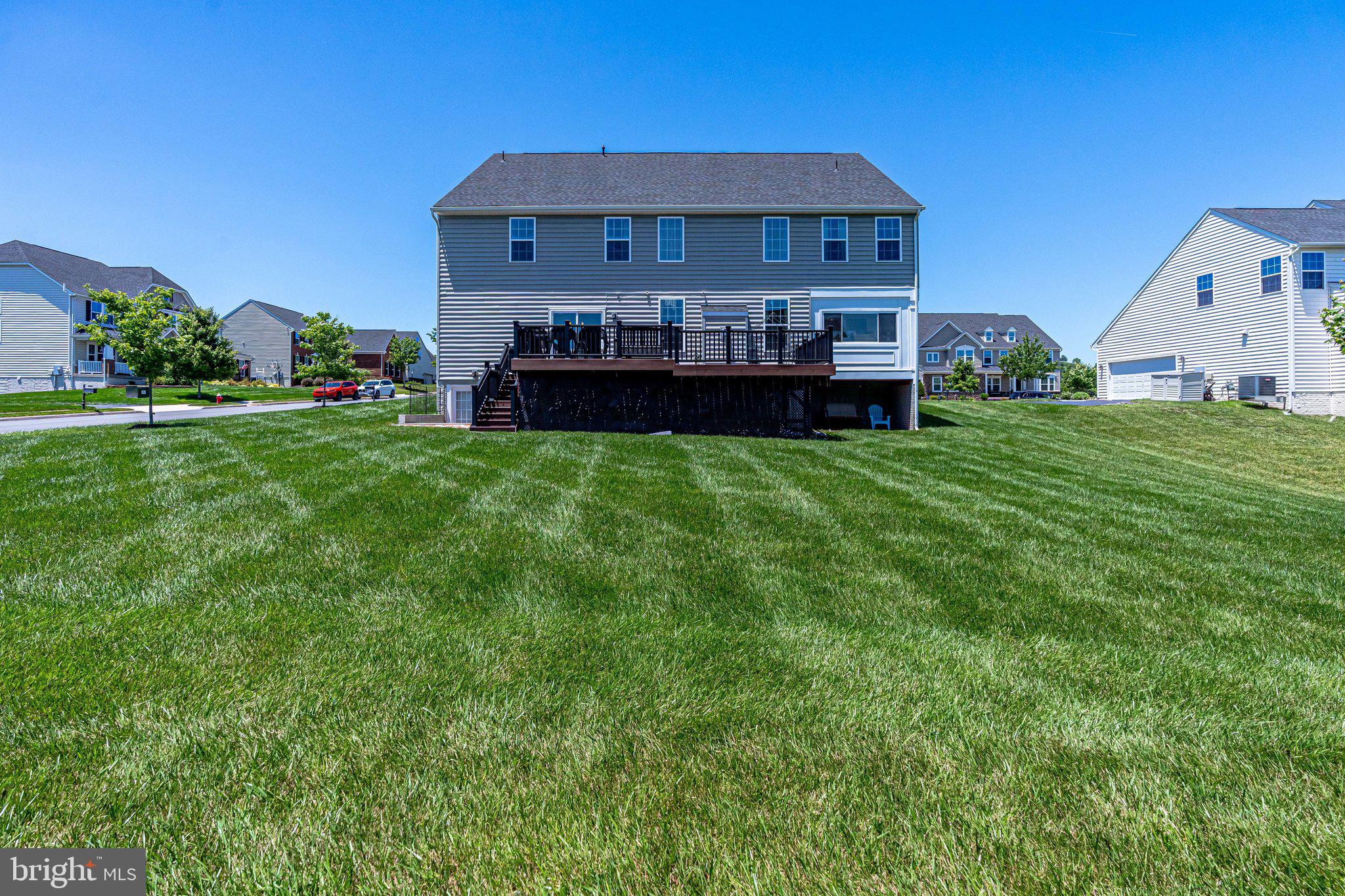 DAWSON'S CORNER - Residential