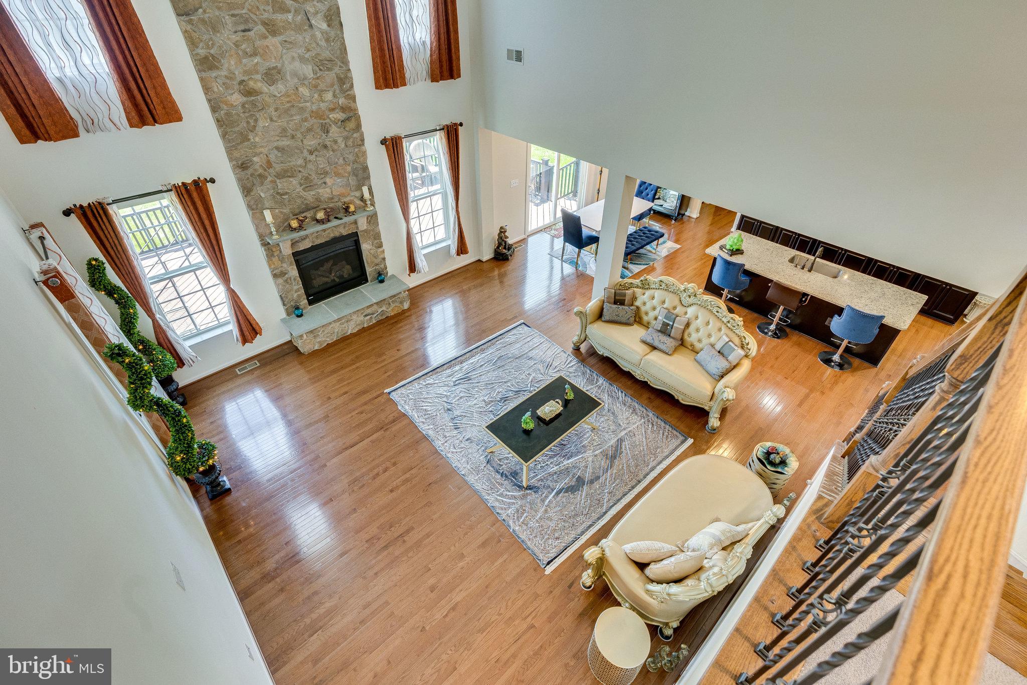 DAWSON'S CORNER - Residential