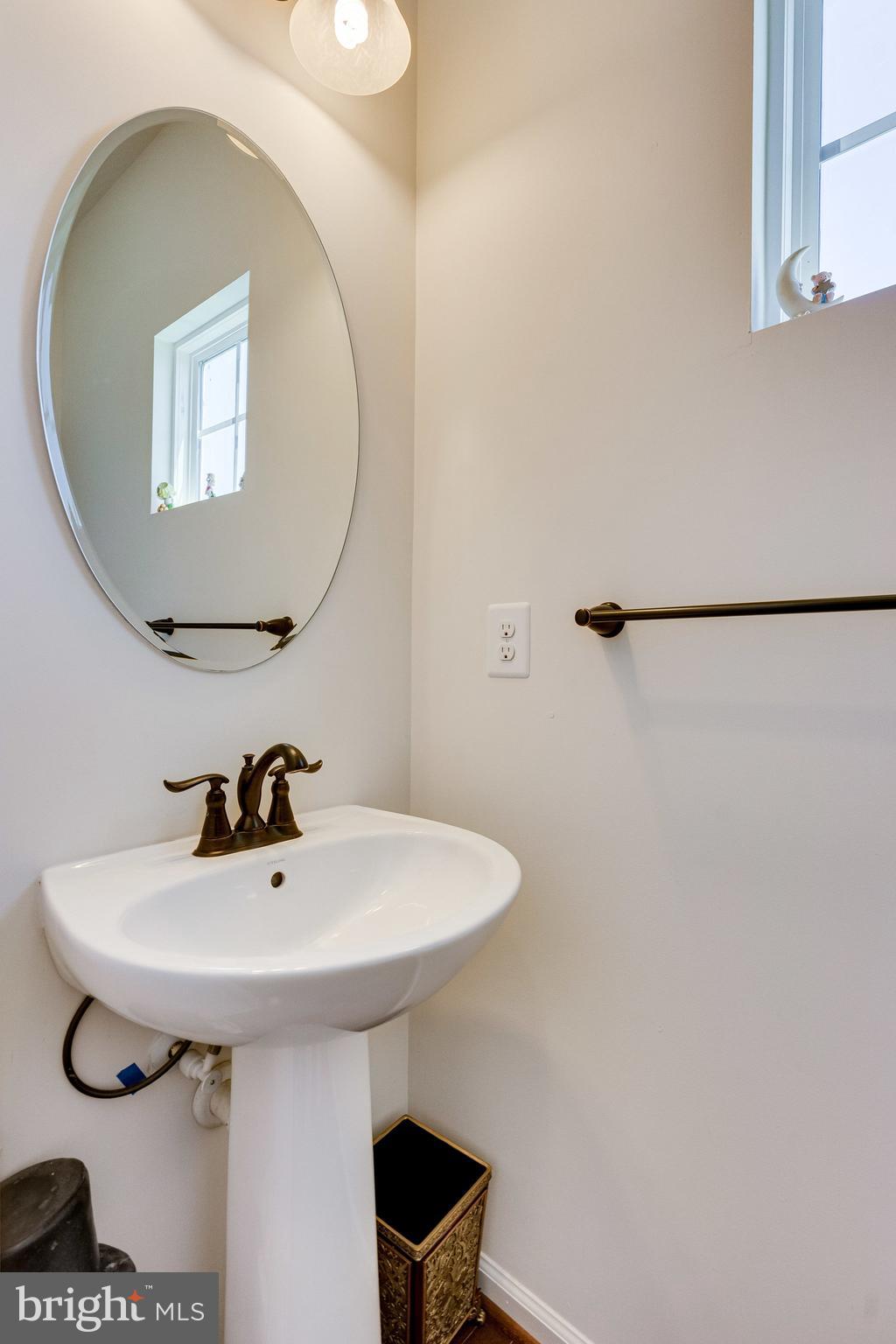 DAWSON'S CORNER - Residential