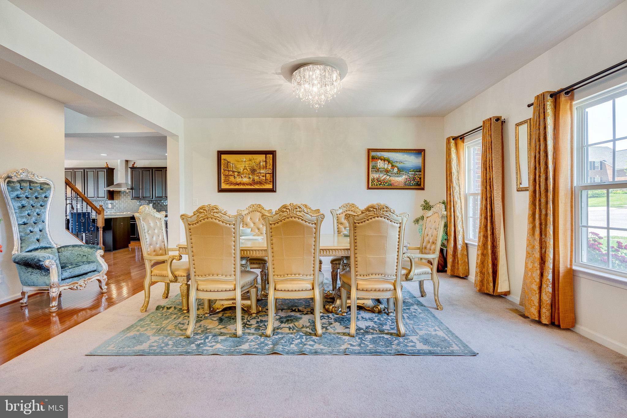 DAWSON'S CORNER - Residential