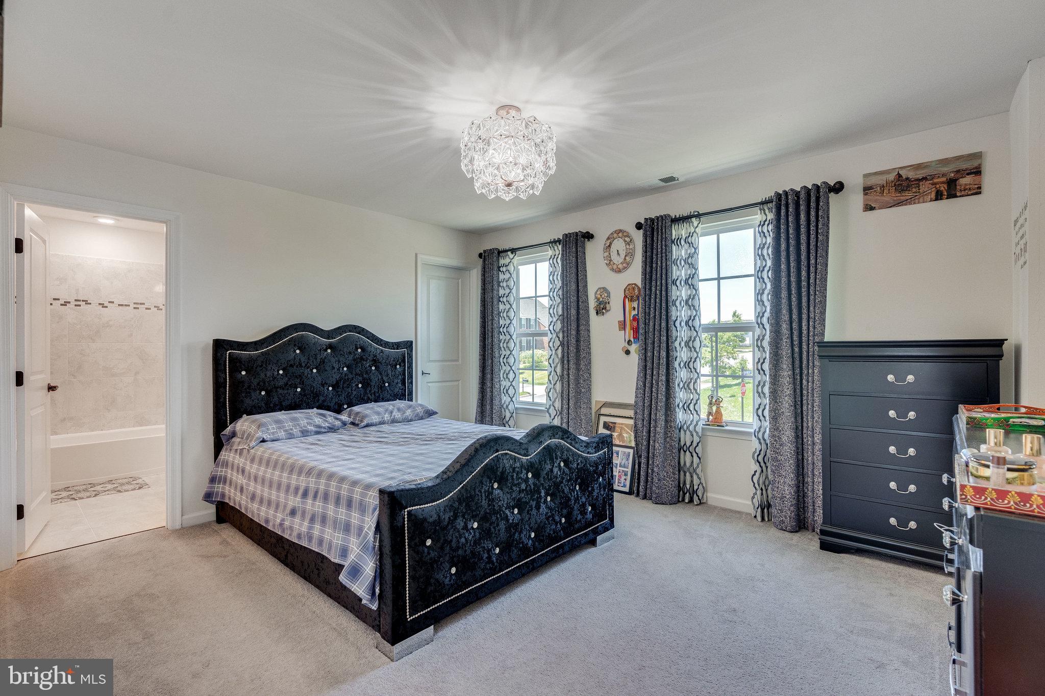 DAWSON'S CORNER - Residential