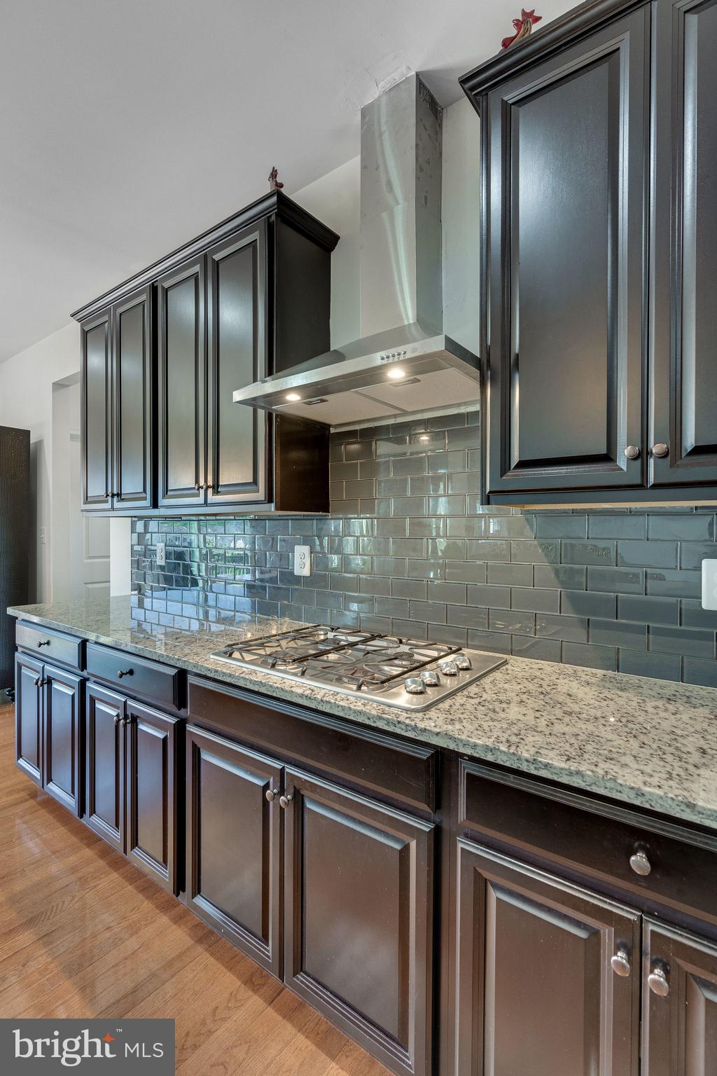 DAWSON'S CORNER - Residential