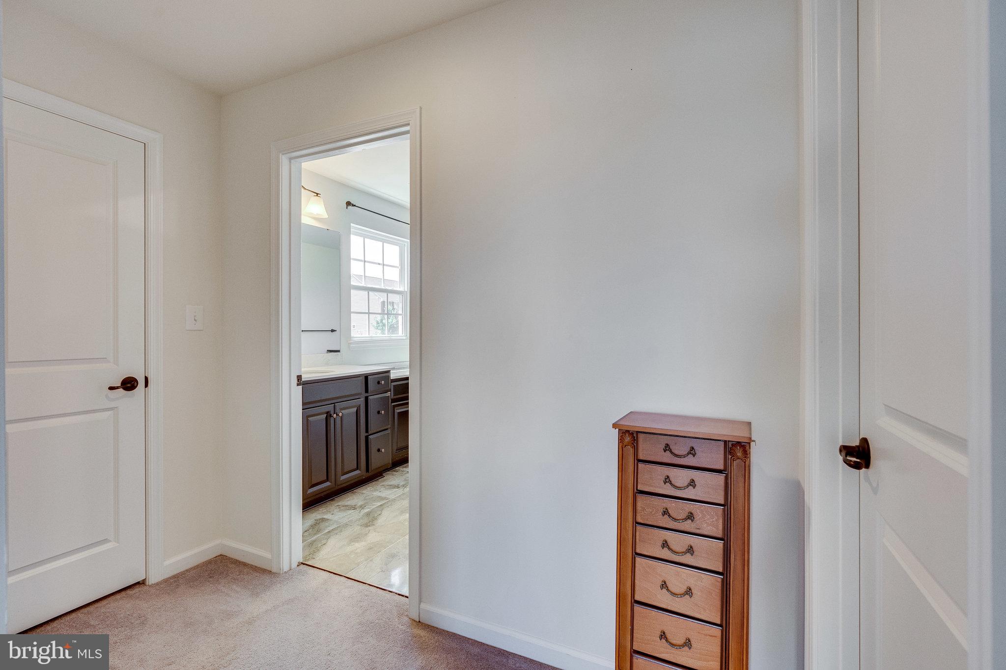 DAWSON'S CORNER - Residential