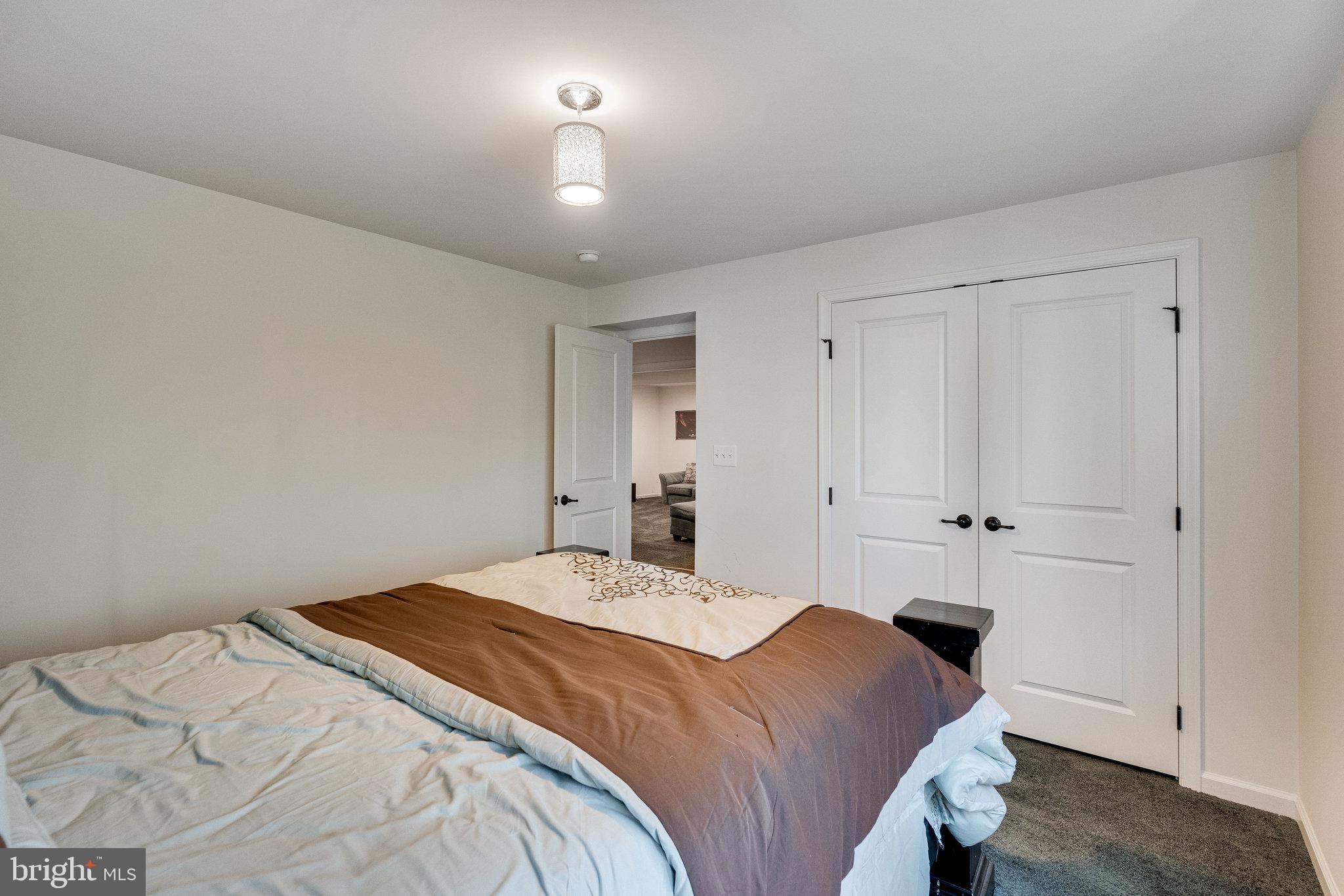 DAWSON'S CORNER - Residential