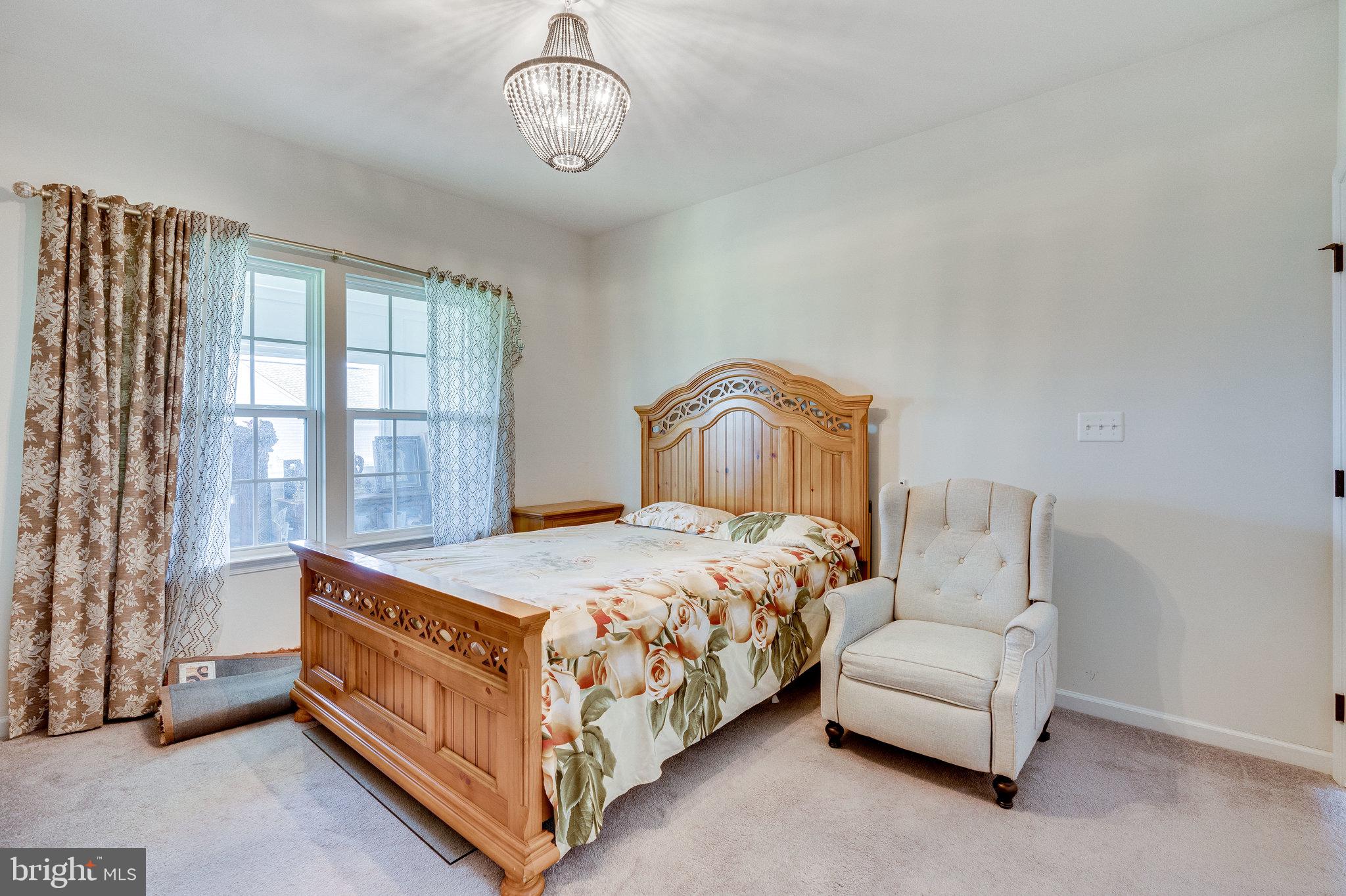 DAWSON'S CORNER - Residential