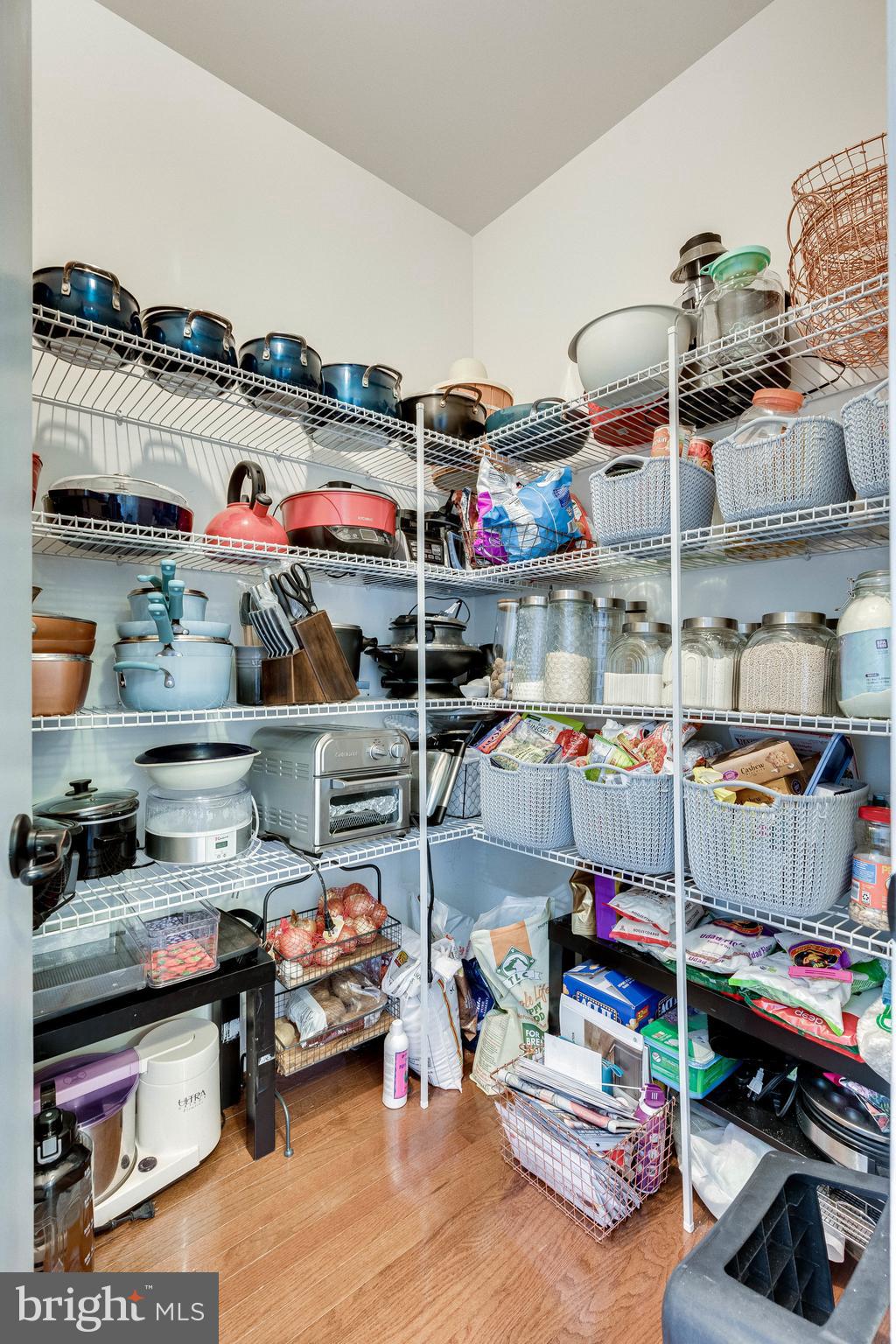 DAWSON'S CORNER - Residential