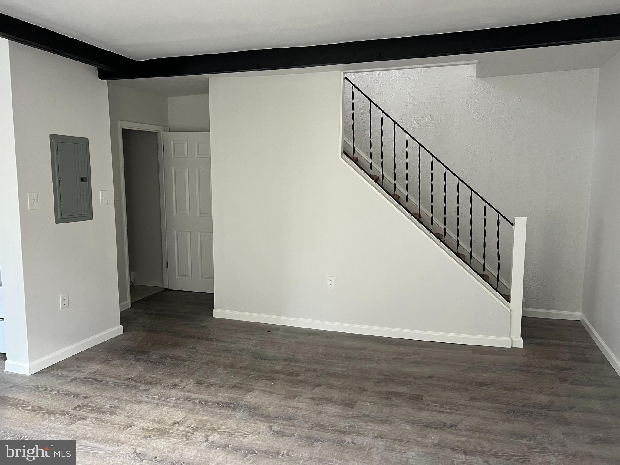 STENNING HILLS - Residential Lease