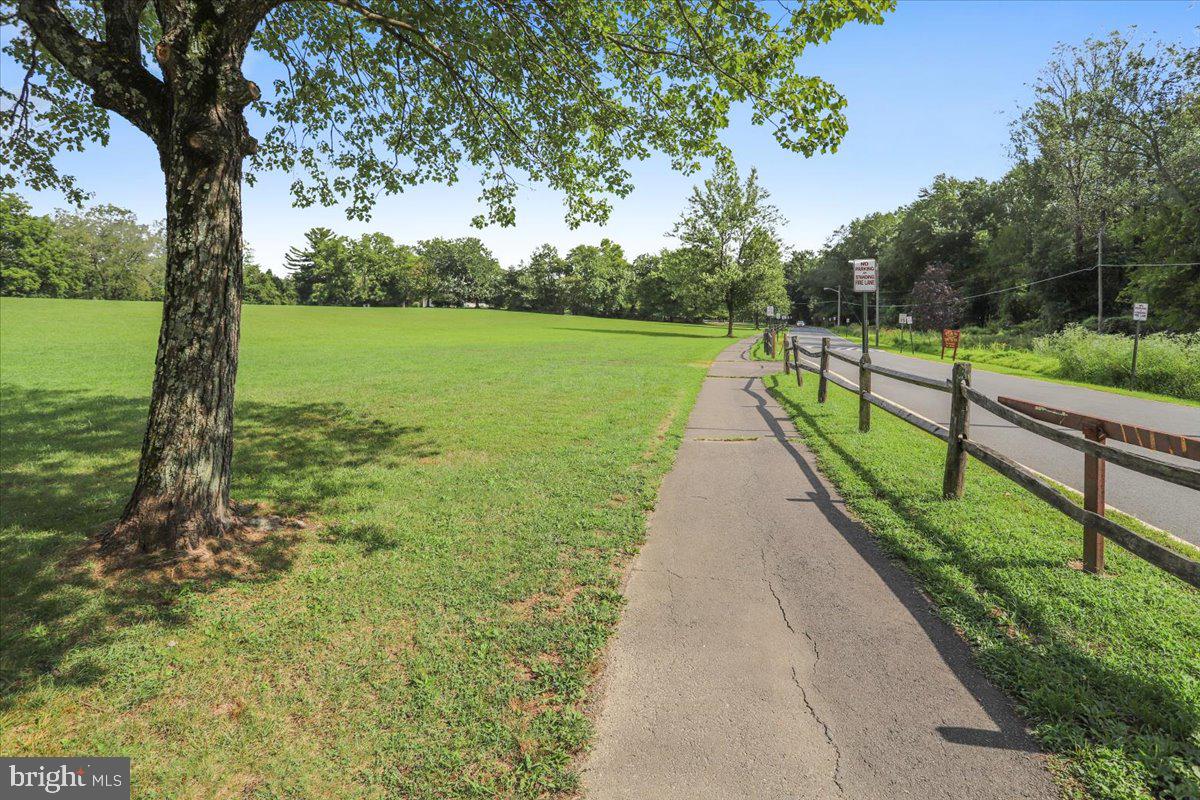SANDBURG PARK - Residential