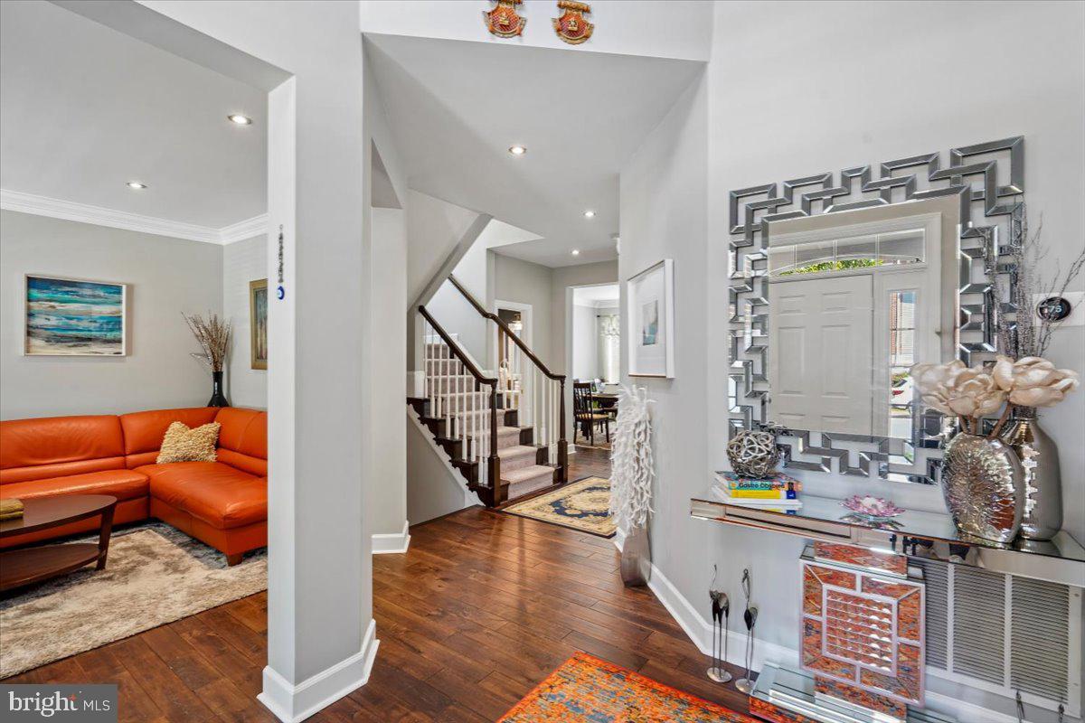SANDBURG PARK - Residential