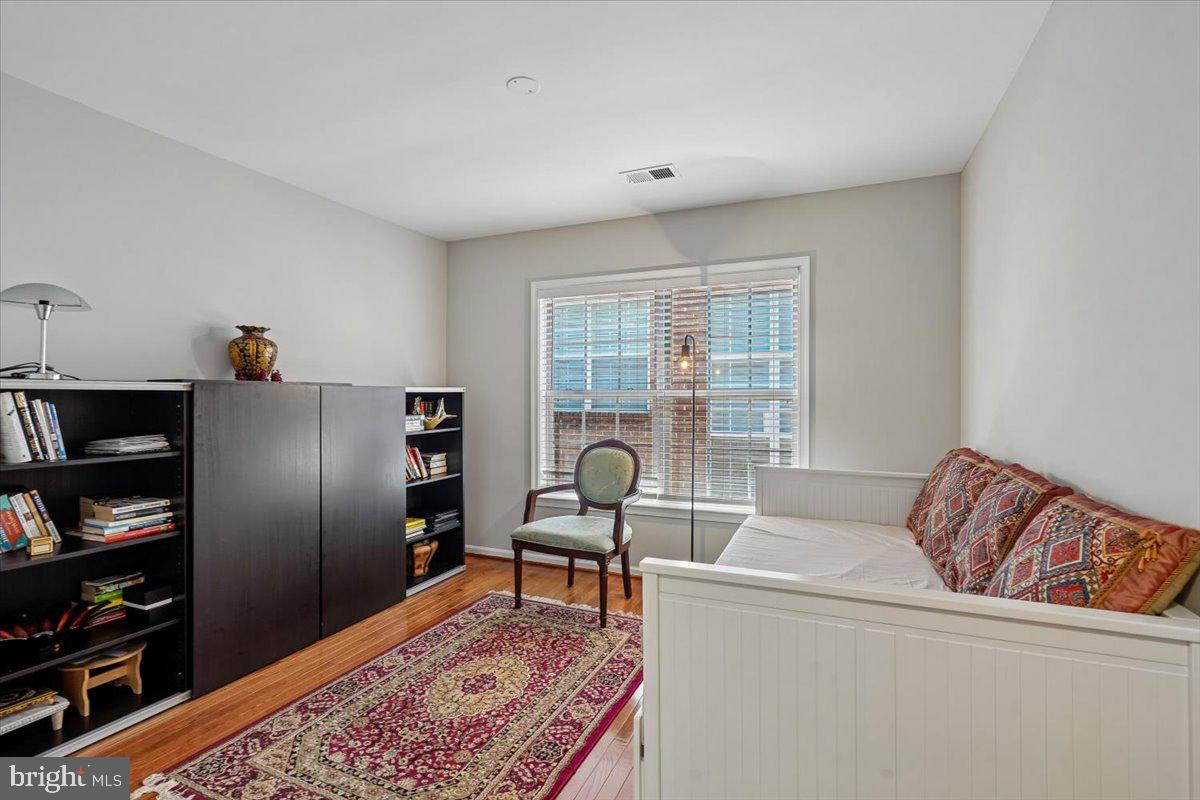 SANDBURG PARK - Residential