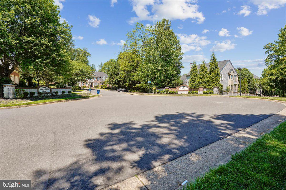 SANDBURG PARK - Residential