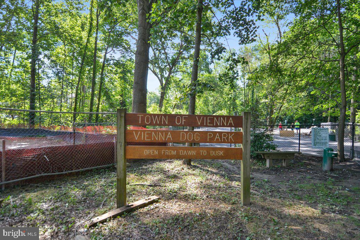 SANDBURG PARK - Residential