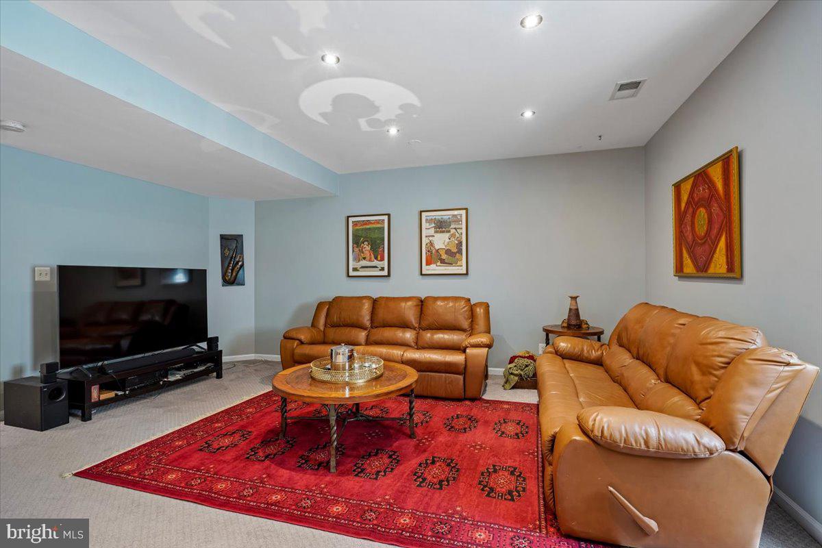 SANDBURG PARK - Residential