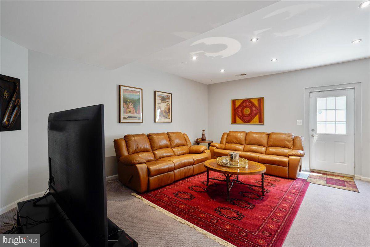 SANDBURG PARK - Residential