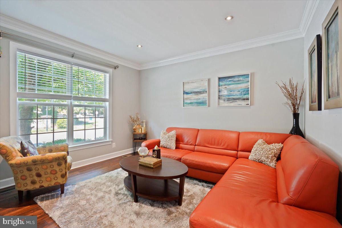 SANDBURG PARK - Residential