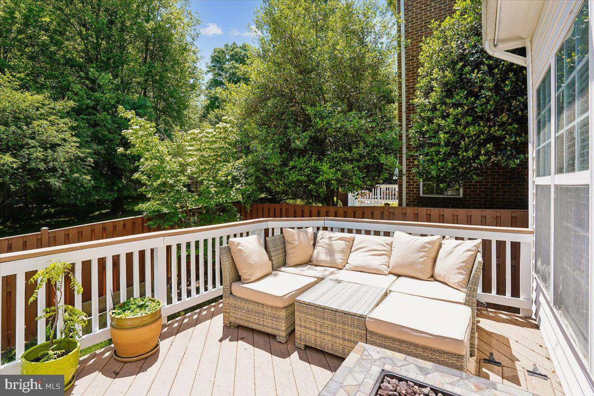 SANDBURG PARK - Residential