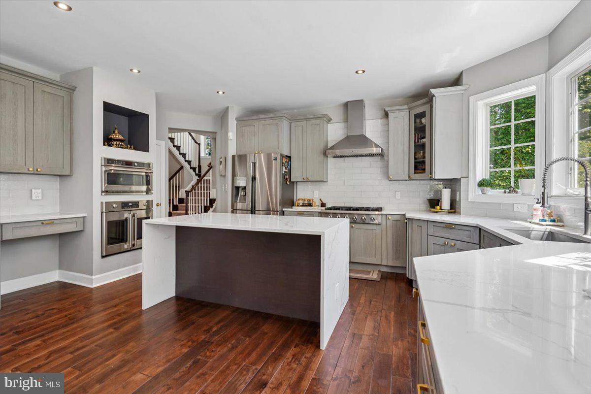 SANDBURG PARK - Residential