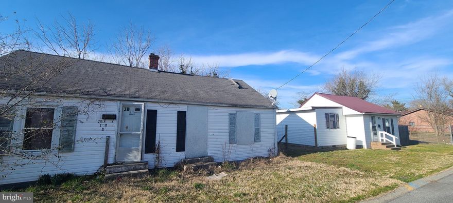Duplex Located behind side of Pocomoke middle school.  Needs a renovation. With its size the renovation cost wouldn't be astronomical. These units would become great Income producing one bedroom apartments or 1 unit with the possibility to be 3 beds and two baths.