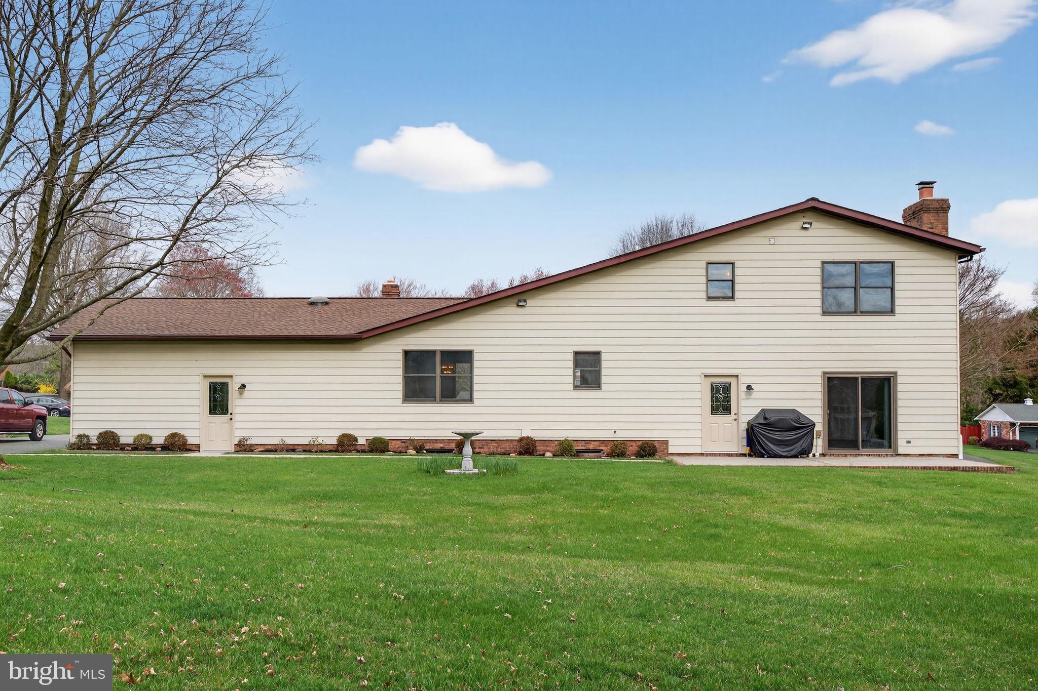 SPRING HOUSE FARMS - Residential