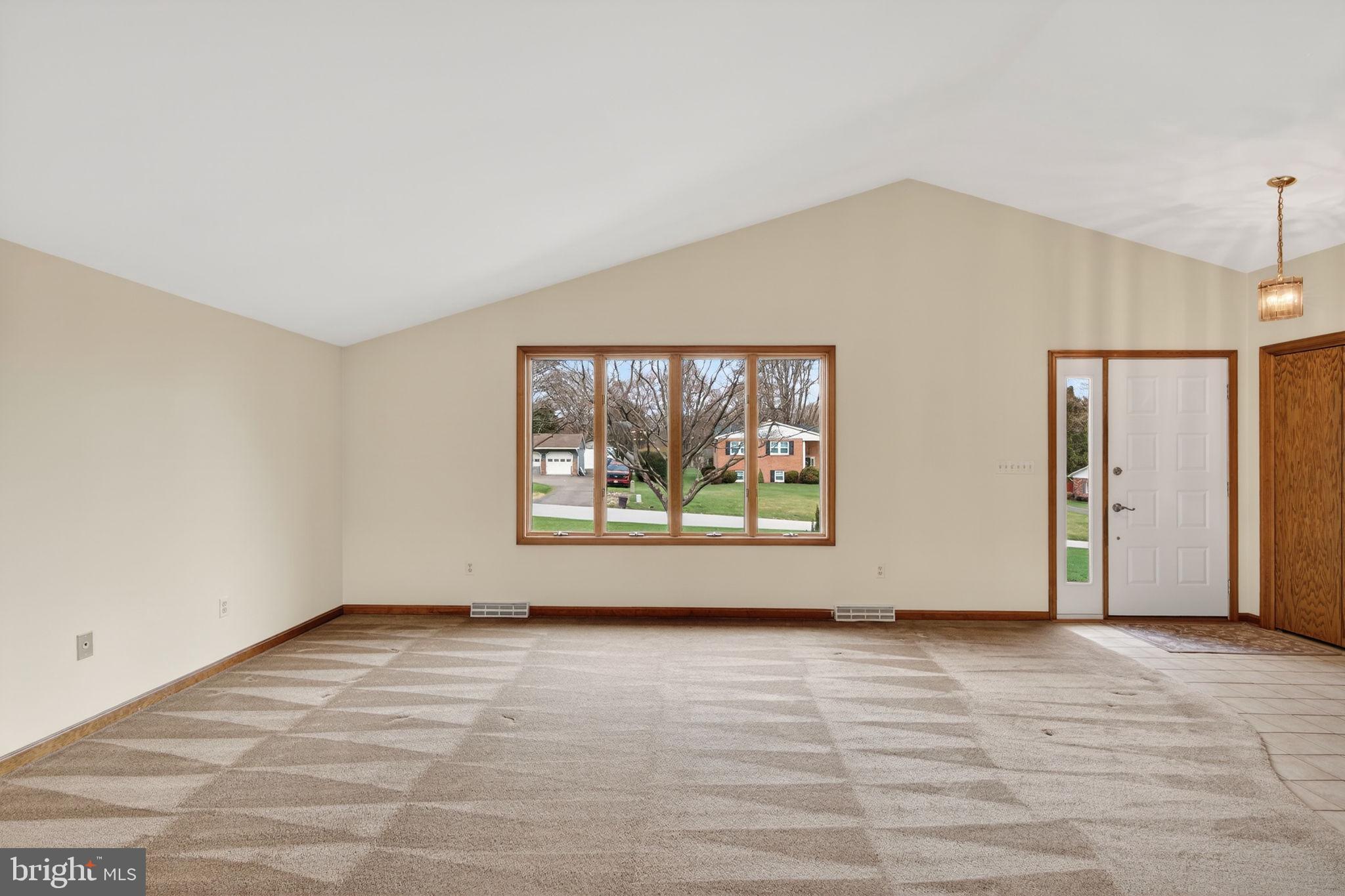 SPRING HOUSE FARMS - Residential