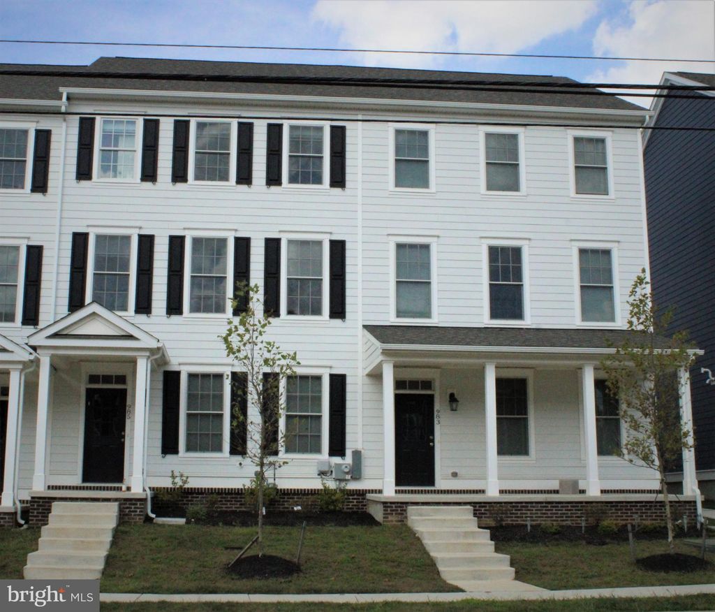 Photo of 985 Lorewood Grove Road, MIDDLETOWN, DE 19709 (MLS # DENC2092402)