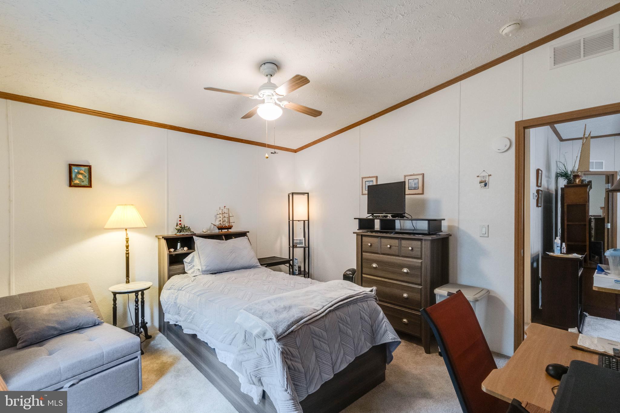 POTNETS LAKESIDE - Residential