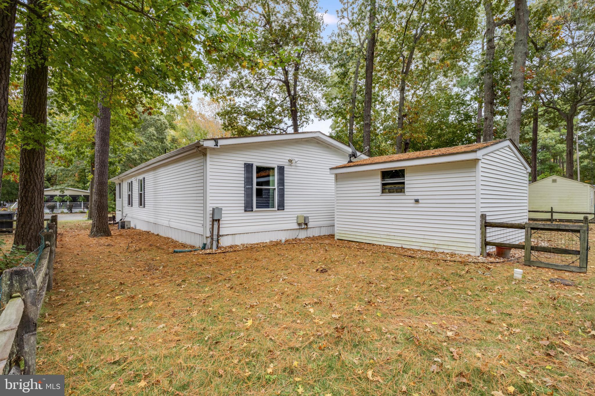 POTNETS LAKESIDE - Residential