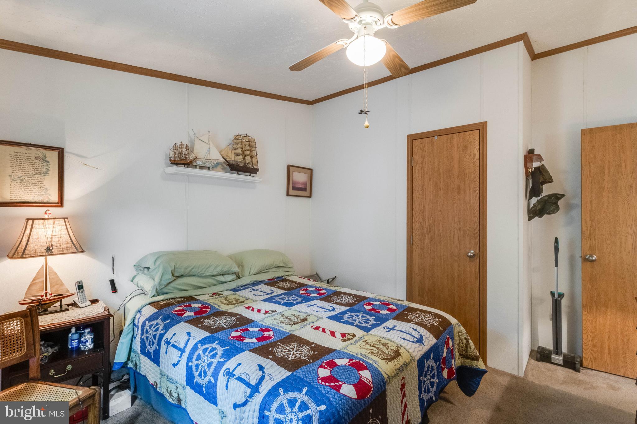 POTNETS LAKESIDE - Residential