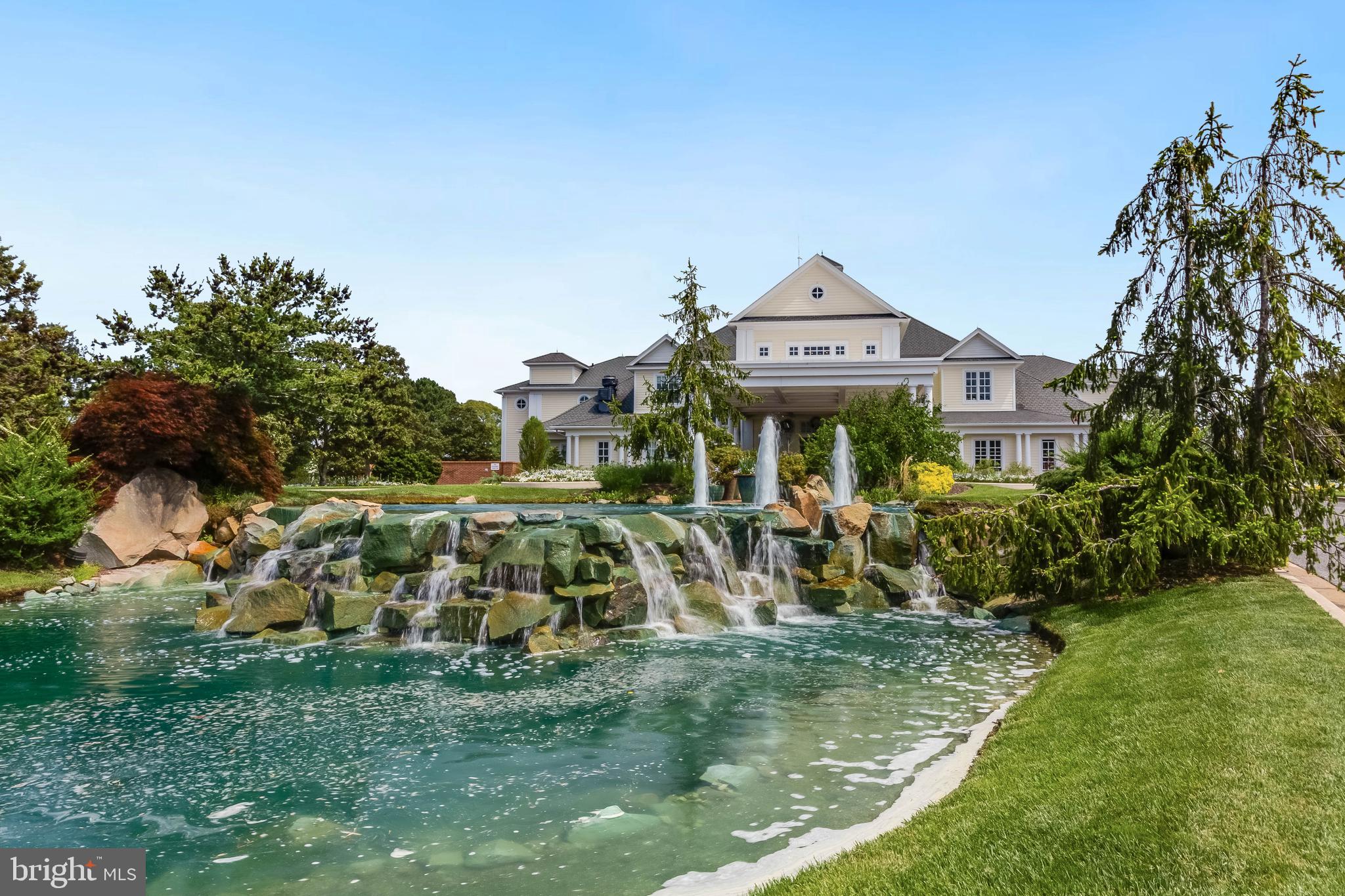 POTNETS LAKESIDE - Residential