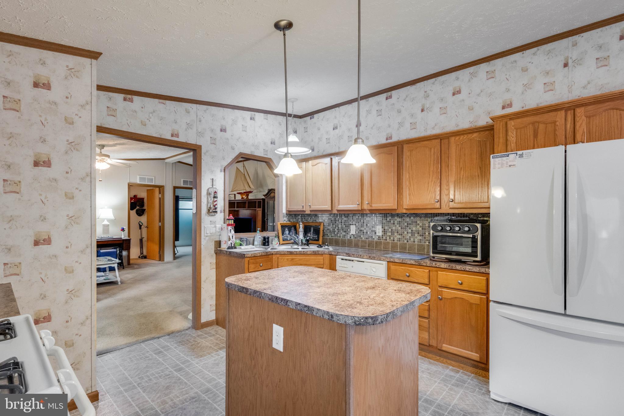 POTNETS LAKESIDE - Residential