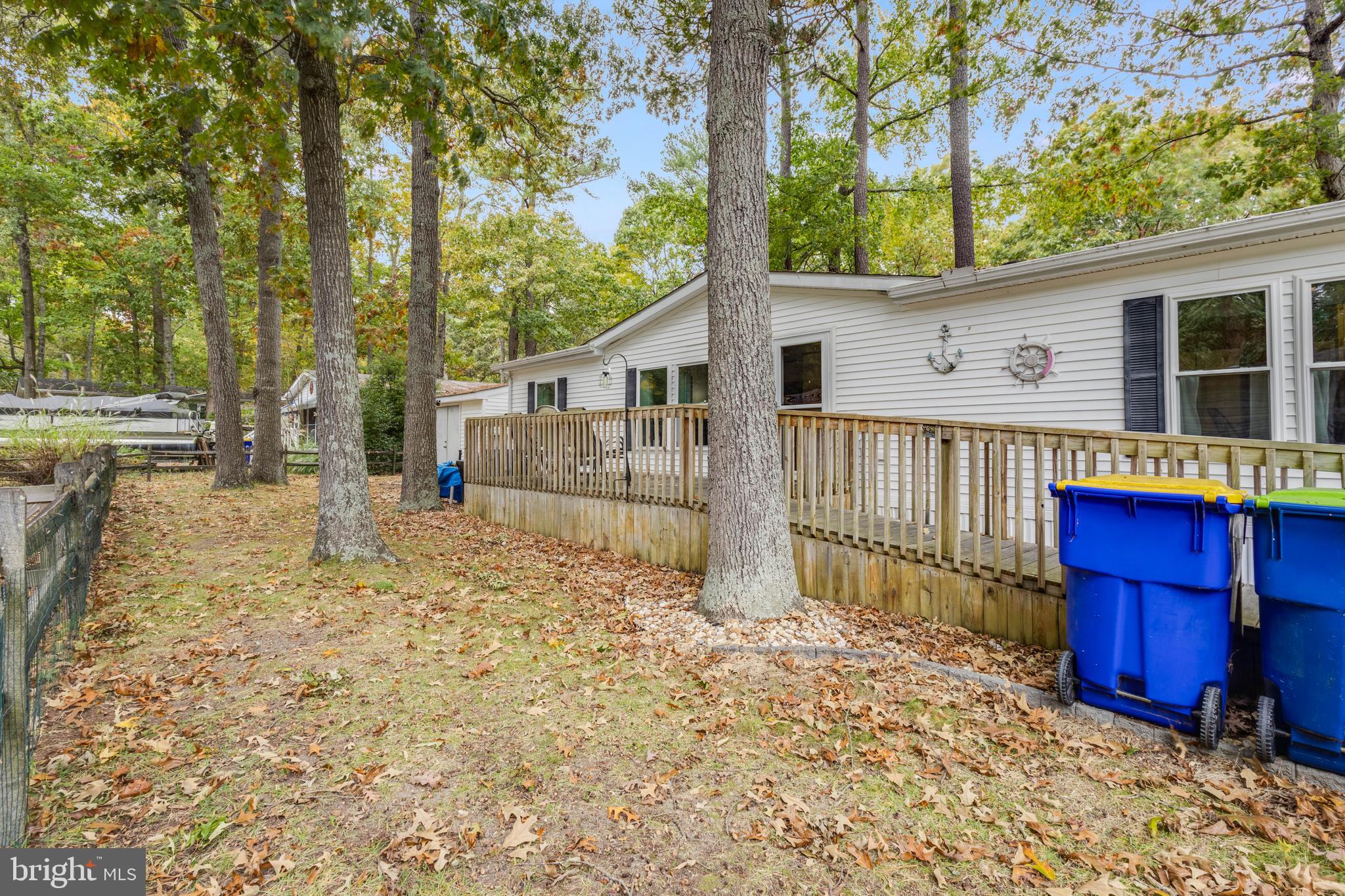 POTNETS LAKESIDE - Residential