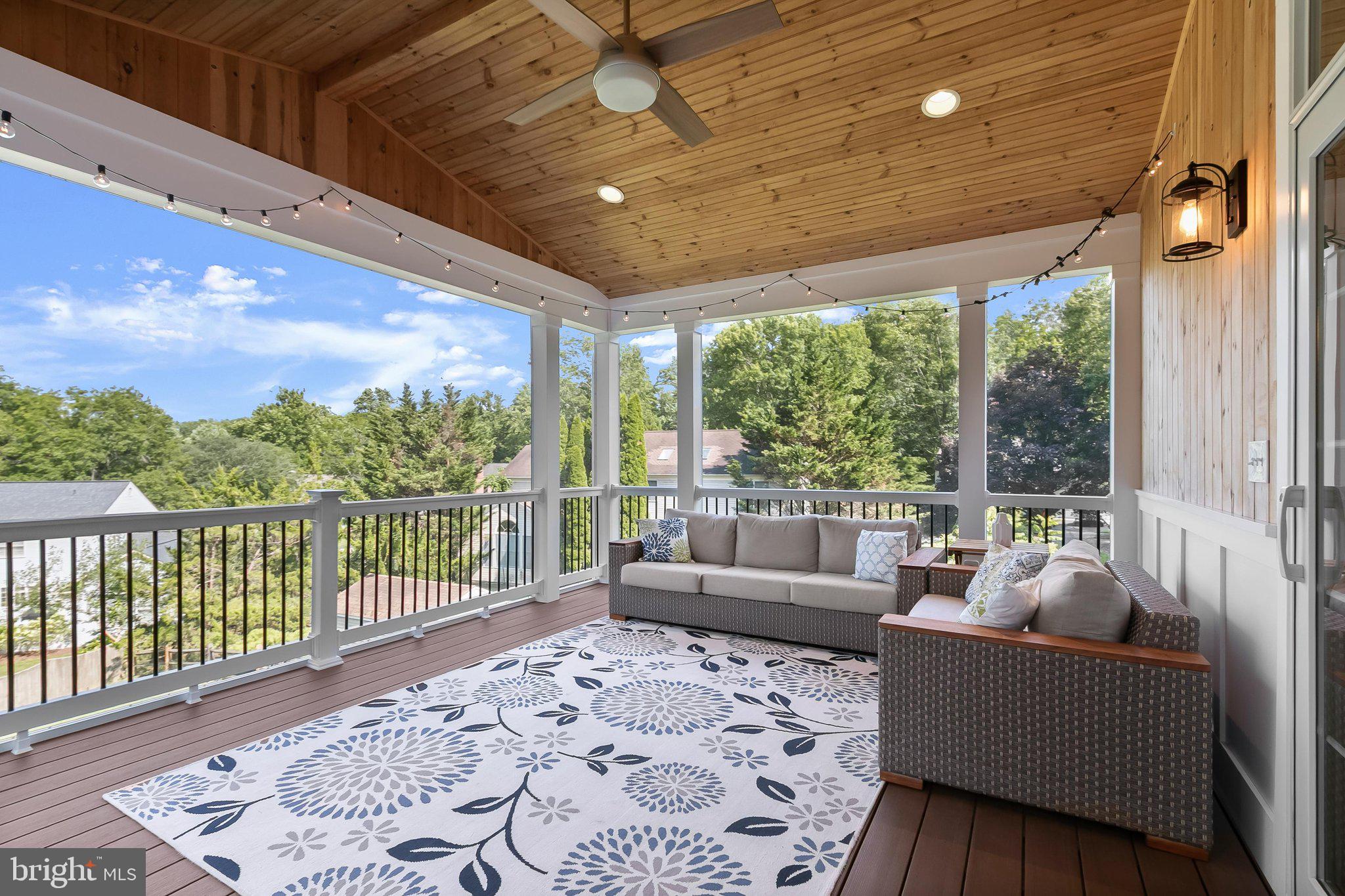 9704 ORIOLE COURT