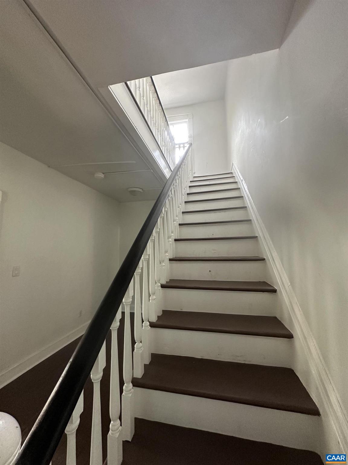 UNKNOWN - Residential Lease