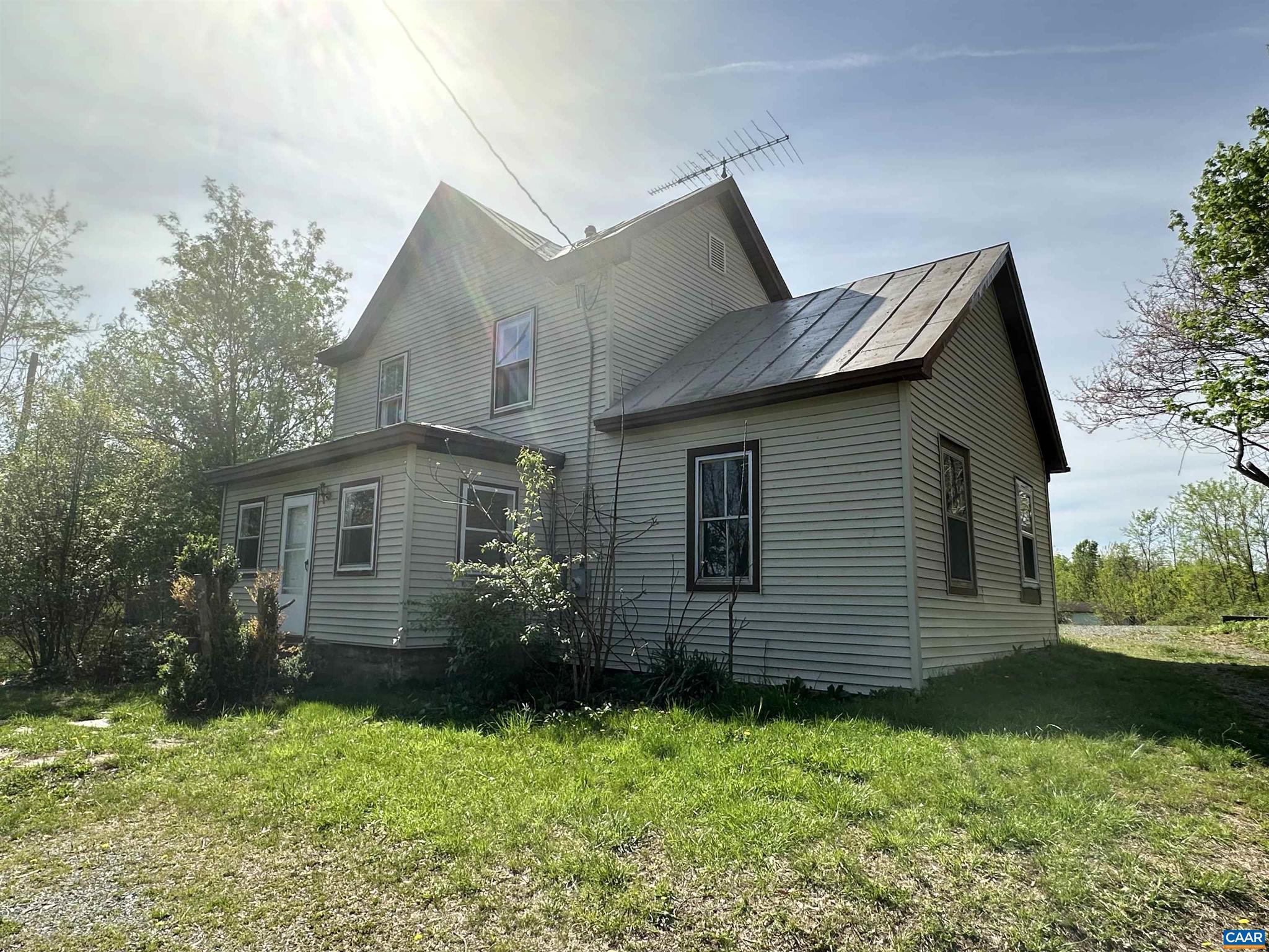 UNKNOWN - Residential Lease