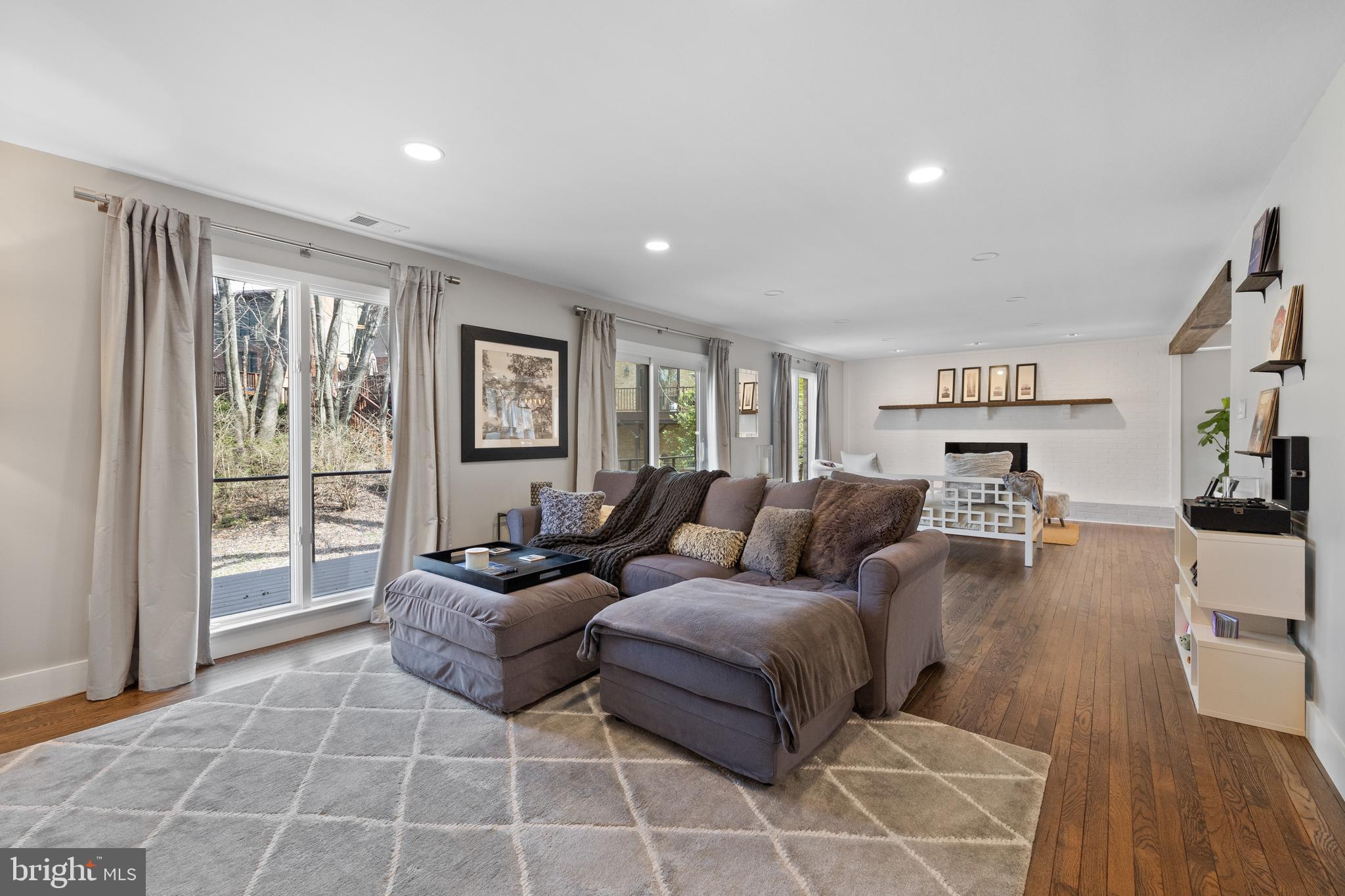 GREAT OAKS - Residential