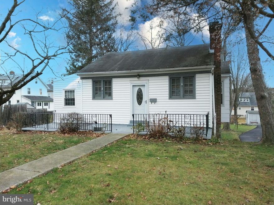 This is the one! Welcome to this beautifully updated and spacious detached single-family home with 2 bedrooms, private parking and laundry in Abington Township, one of the best places to live in Montgomery County! This home features hardwood floors throughout, wood fireplace in the living room, updated kitchen with stainless steel appliances and granite countertops, a large deck off the kitchen surrounded by mature trees, and a walk-out lower level with a bonus/family room that leads to a large patio and backyard. 1085 Highland is perfectly located within a few minutes of everything… schools, groceries, hospitals, medical & dental services, shopping, restaurants, Baederwood Park, Briar Bush nature Center, Abington Memorial Field, and more. Use of garage is not included, but is available for rent.  Pets considered on a case-by-case basis. Schedule your showing now!
