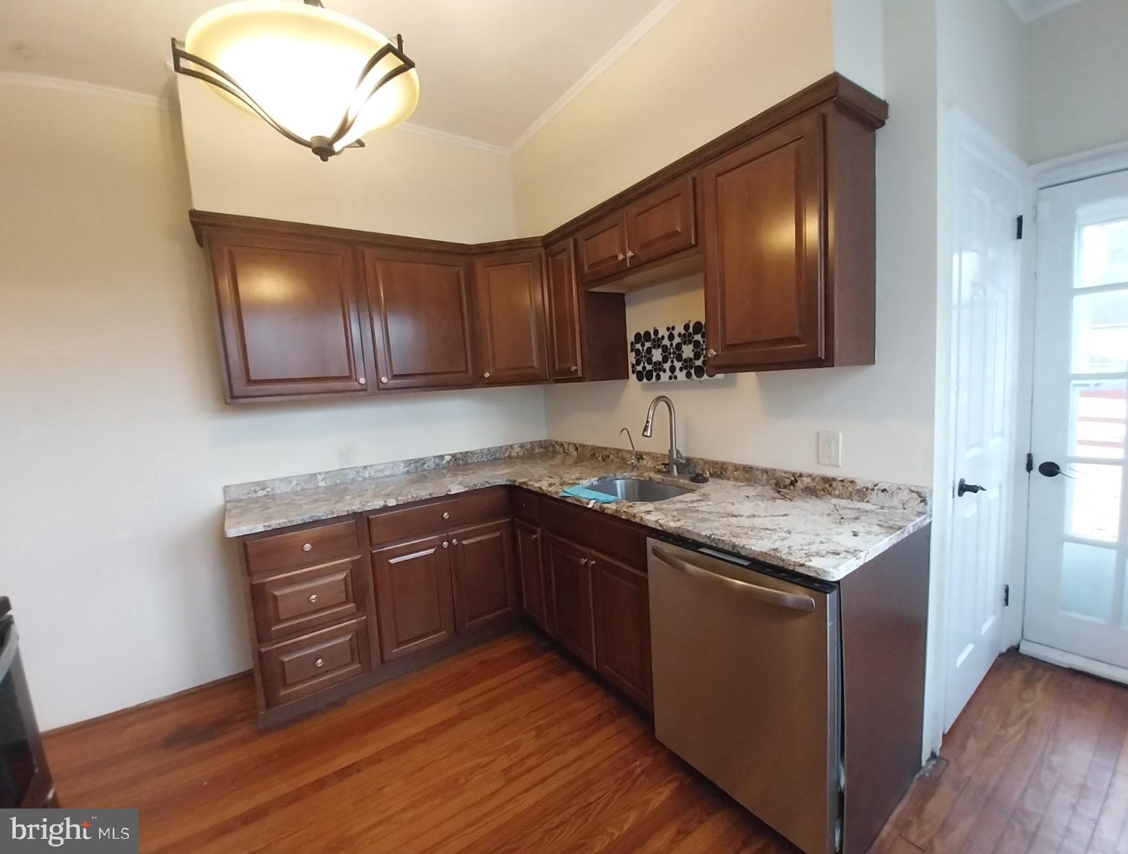 BAEDERWOOD - Residential Lease