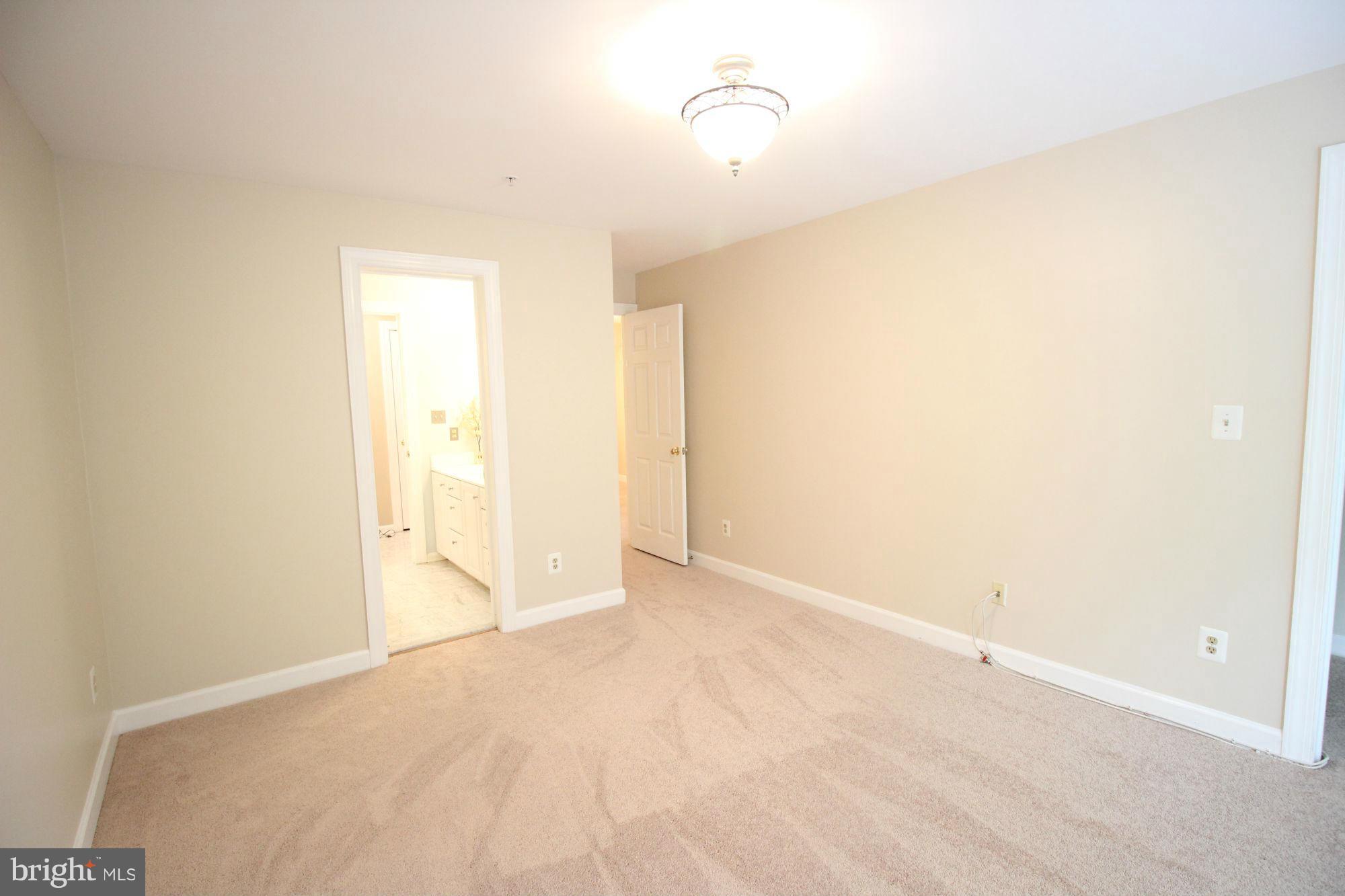 FAIRFIELD HOUSE - Residential