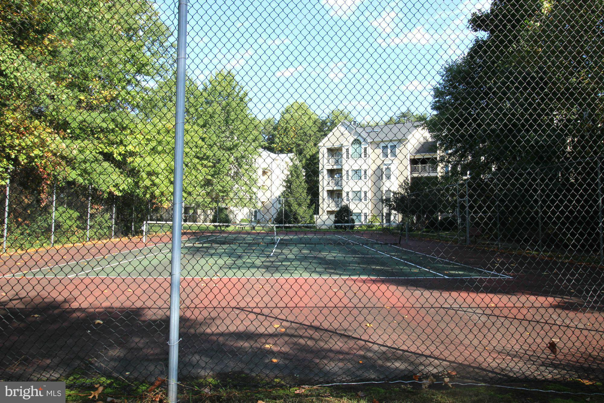 FAIRFIELD HOUSE - Residential
