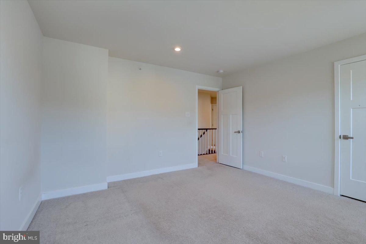 OVERLOOK AT CREEKSIDE - Residential