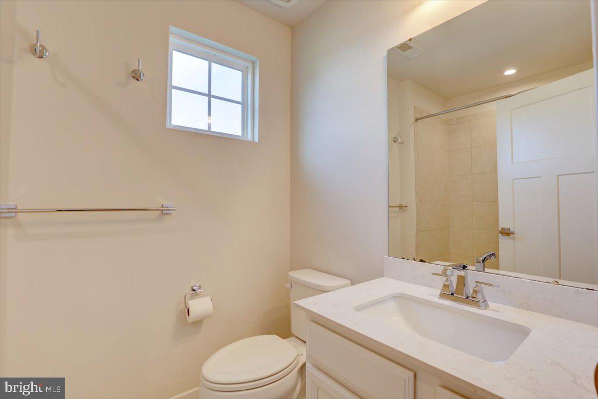 OVERLOOK AT CREEKSIDE - Residential