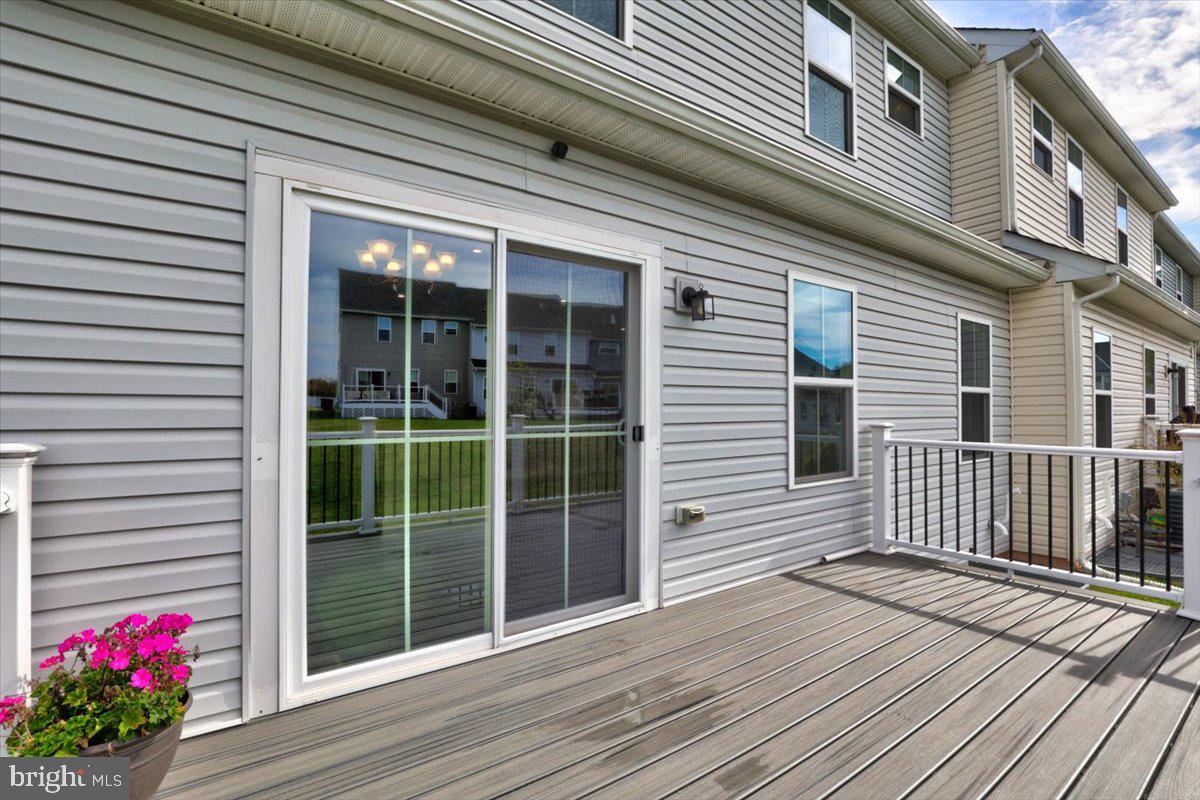 OVERLOOK AT CREEKSIDE - Residential