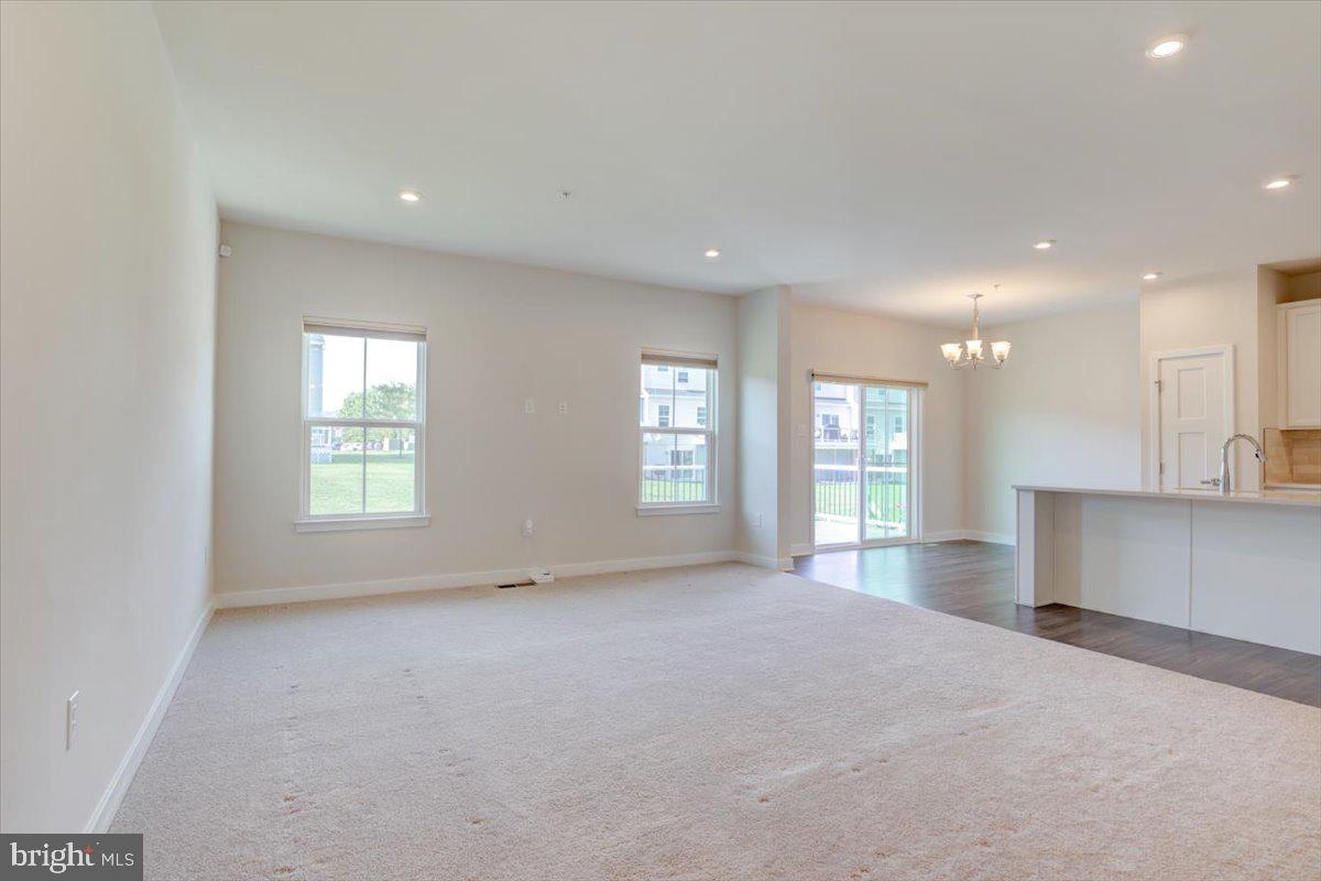 OVERLOOK AT CREEKSIDE - Residential