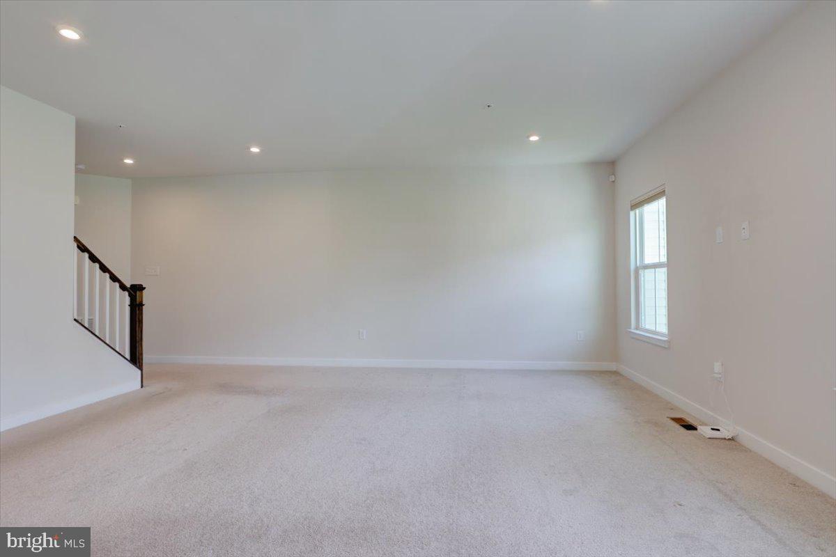 OVERLOOK AT CREEKSIDE - Residential