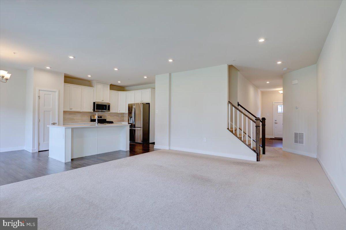 OVERLOOK AT CREEKSIDE - Residential