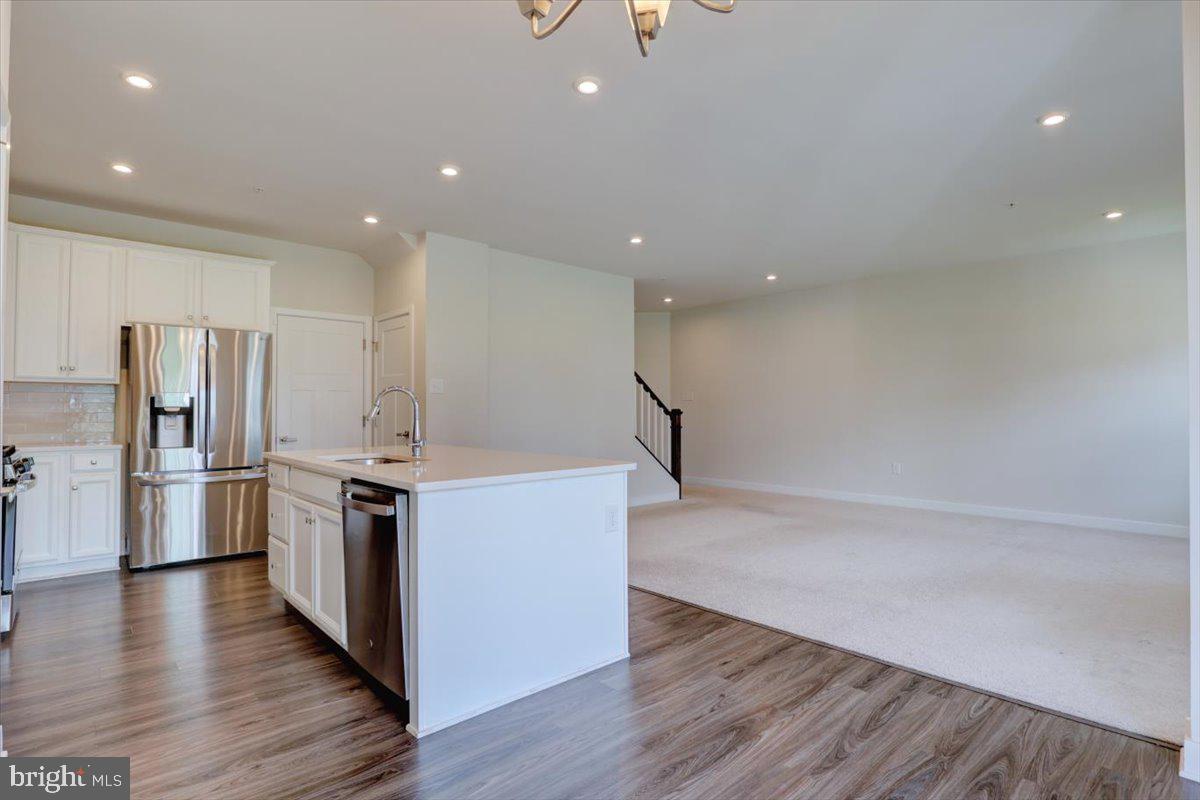 OVERLOOK AT CREEKSIDE - Residential