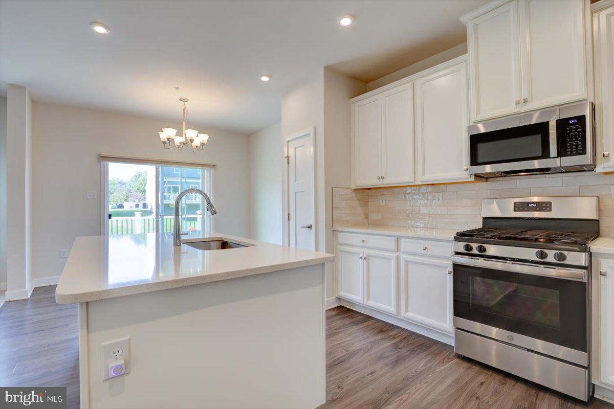 OVERLOOK AT CREEKSIDE - Residential