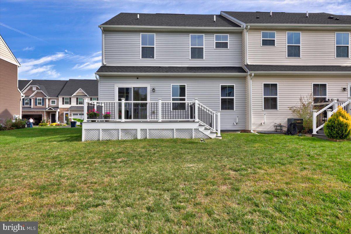 OVERLOOK AT CREEKSIDE - Residential