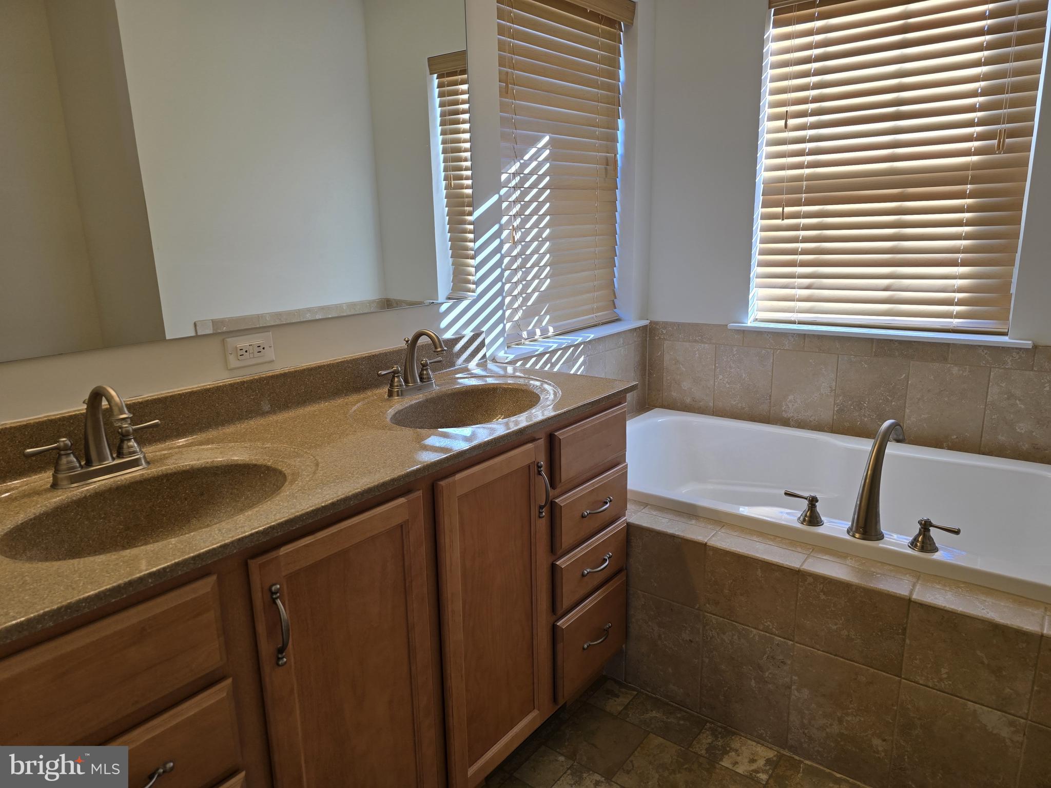 COURSEYS POINT - Residential