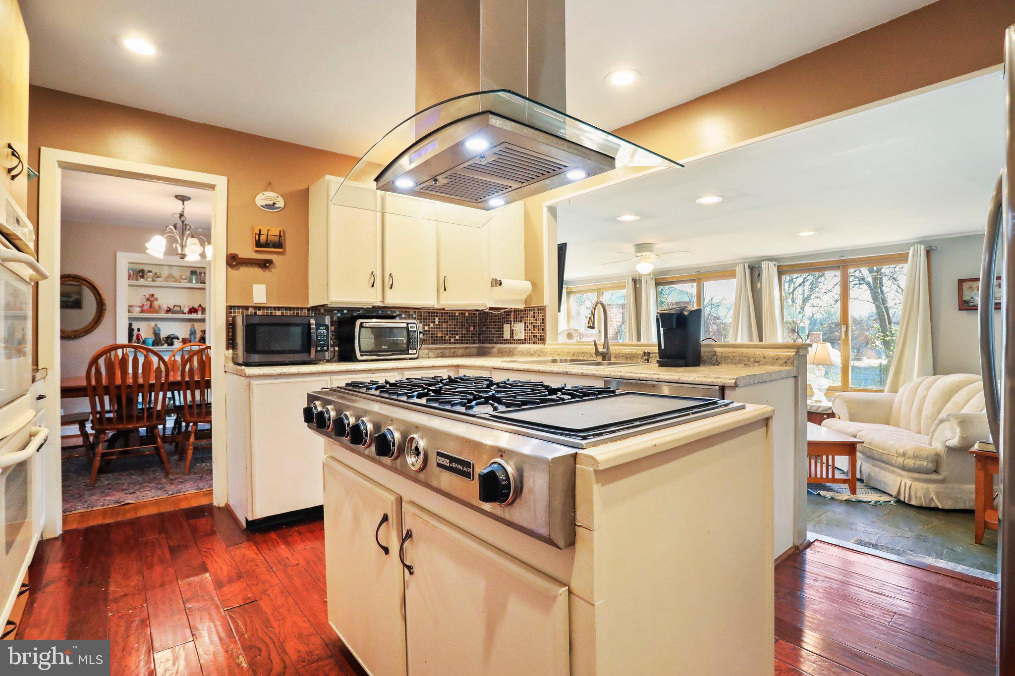 POTOMAC HEIGHTS - Residential